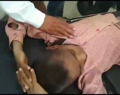 देेेवरिया: स्कूल से पढ़कर वापस आ रहे छात्र को महुआ टोला के पास बाइक सवार ने मारी ठोकर, हुआ घायल