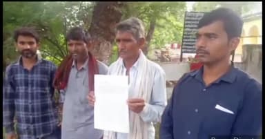 पन्ना: कमताना मे शासकीय आम रास्ते से ग्रामीणों को नही दिया जा रहा निकलने एसपी कार्यालय में ज्ञापन सौंप लगाई मदद की गुहार।