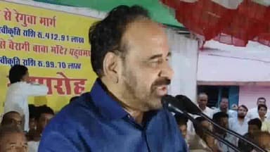 सागर नगर: विकास पर्व के अवसर पर मंत्री गोपाल भार्गव ने ग्राम पंचायत उमरा एवं ग्राम गोपाल पिपरिया में करोड़ों की दी सौगात