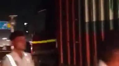 कानपुर: चकेरी क्षेत्र के अंतर्गत रामादेवी नौबस्ता हाईवे पर निर्माण कार्य जारी होने से लगा भीषण जाम

राहगीर हुए परेशान