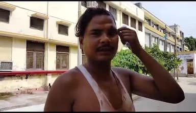 बरेली: भट्टा मोहल्ला निवासी व्यक्ति के साथ कुछ लोगों ने की मारपीट, जिला अस्पताल में कराया गया भर्ती