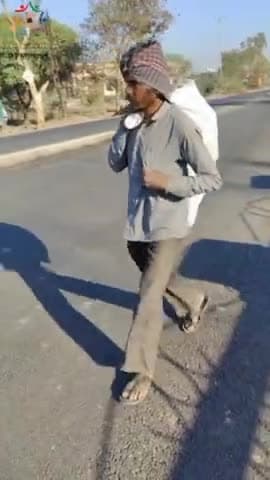 इंदौर: कूड़ा बिनकर जीवन व्यापन करने को मजबूर 💔😥
#daanpatrafoundation #yashguptadaanpatra #ngo #socialwelfare #charity #needy