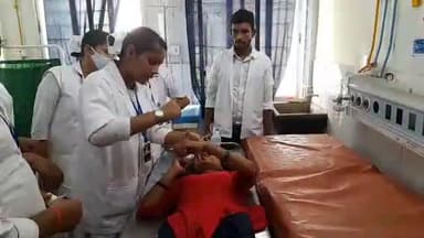 जमुई: इंदपे के पास बाइक की चकमा से तेज रफ़्तार टोटो ने पोल में मारी जोरदार टक्कर,  चालक सहित एक युवती हुई घायल