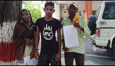 बहराइच: जिलाधिकारी कार्यालय पहुंचे मोतीपुर निवासी पीड़ित ने चिकित्सक पर लगाया इलाज में लापरवाही का आरोप, DM से की शिकायत