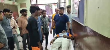 मोहम्मदी: स्कूटी की टक्कर से मोहम्मदी-बरबर मार्ग पर कावड़िया हुआ जख्मी, उपचार जारी