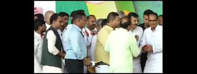 सालीचौका नगर परिषद को माननीय मुख्यमंत्री जी द्वारा कॉलेज की सौगात दी गई कार्यवाहक अध्यक्ष जितेंद्र राय का सफल प्रयास