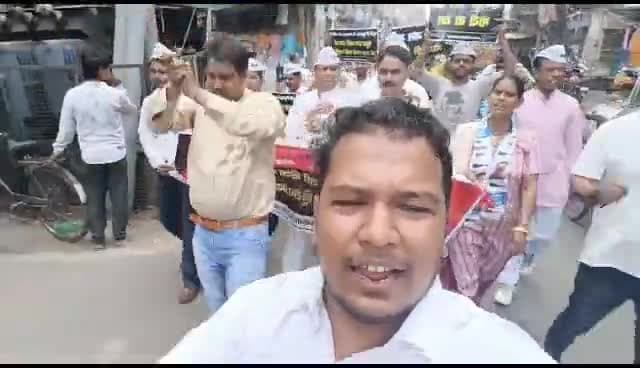 #AAP_फिरोजाबाद के साथियों के साथ #मणिपुर_घटना के खिलाफ विरोध प्रदर्शन यात्रा निकालते हुए ।