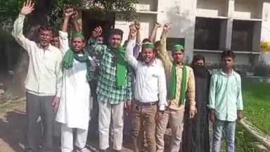 रामपुर: बिलासपुर गेट बिजली घर पर बिजली की समस्याओं को लेकर किसान यूनियन द्वारा प्रदर्शन कर आंदोलन की दी गई चेतावनी