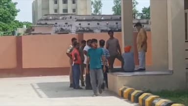 देेेवरिया: अहिल्यवार रेलवे स्टेशन के समीप बिना सिर के मिला एक व्यक्ति का शव, पुलिस ने शव को पोस्टमार्टम के लिए भेजा