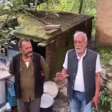 जलोग: खनेटी पंचायत में बारी बारिश से मकान हुआ क्षतिग्रस्त, पूर्व विधायक राकेश सिंघा ने मौके का किया निरीक्षण