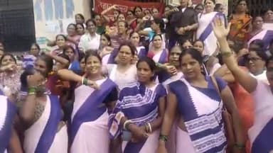 फुलवारी: फुलवारी शरीफ के सीएचसी पर आशा कार्यकर्ताओं ने किया विरोध प्रदर्शन, 14 सूत्री मांगों को लेकर किया प्रदर्शन