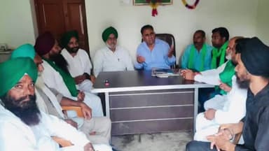 रामपुर: सिविल लाइन क्षेत्र स्थित कार्यालय पर भाकियू टिकैत की पंचायत का आयोजन हुआ, कलेक्ट्रेट में होने वाले धरने की रणनीति बनाई