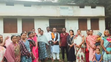 लोहंडीगुडा: टाकरागुड़ा में महिला स्व सहायता समूह की सदस्यों से भाजपा नेताओं ने की मुलाकात, भाजपा नेता व कार्यकर्ता रहे मौजूद