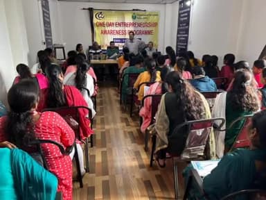 शिमला ग्रामीण: दुधालटी में एक दिवसीय उद्योग जागरूकता कार्यक्रम का किया गया आयोजन