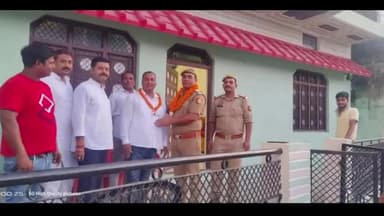 उतरौला: ऑपरेशन त्रिनेत्र के तहत सीसीटीवी कैमरा लगवाने वाले व्यवसायी को प्रभारी निरीक्षक उतरौला संजय कुमार दुबे ने किया सम्मानित