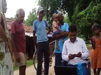 तिलौथू: अमरा गांव में शिविर लगाकर दर्जनों लोगों का बनाया गया आयुष्मान भारत कार्ड