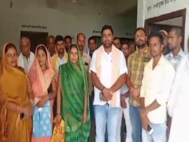 तिलौथू: तिलौथू प्रखंड कार्यालय पर वार्ड सदस्यो ने किया सिविल का विरोध।