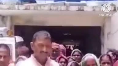 बगहा: बाढ़ कटाव से विस्थापित पीड़ितों को बासगित पर्चा एसडीएम से की शिकायत