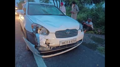 ਮਮਦੋਟ: ਫਿਰੋਜ਼ਪੁਰ ਫਾਜ਼ਿਲਕਾ ਸੜਕ 'ਤੇ ਸਥਿਤ ਸੋਢੀ ਵਾਲਾ ਪੁਲ ਕੋਲ ਇਕ ਮੋਟਰਸਾਈਕਲ ਅਤੇ ਕਾਰ ਦੀ ਟੱਕਰ ਵਿੱਚ ਮੋਟਰਸਾਈਕਲ ਸਵਾਰ ਹੋਇਆ ਜਖਮੀ