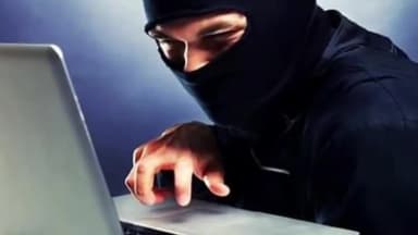 बीएचयू की छात्रा से 56 लाख रुपये की  हुई साइबर ठगी,रुपये लौटाने के नाम पर और पैसों की मांग