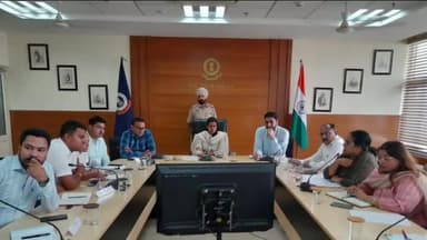 ਐਸਏਐਸ ਨਗਰ ਮੁਹਾਲੀ: ਡਾਇਰੀਆ, ਹੈਜ਼ਾ ਤੇ ਡੇਂਗੂ ਤੋਂ ਬਚਾਅ ਲਈ ਜ਼ਿਲ੍ਹਾ ਪ੍ਰਸ਼ਾਸਨ ਸਰਗਰਮ, ਡੀਸੀ ਆਸ਼ਿਕਾ ਜੈਨ ਨੇ ਕੀਤੀ ਅਧਿਕਾਰੀਆਂ ਨਾਲ ਮੀਟਿੰਗ