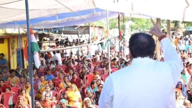 हुज़ूर: अन्ना नगर चौराह से MP कांग्रेस उपाध्यक्ष महेंद्र सिंह  द्वारा निकाली जा रही परिवर्तन यात्रा में शामिल हुए MLA पीसी शर्मा