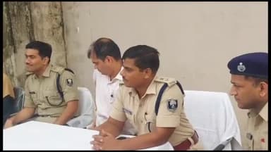 दरभंगा: दरभंगा कमतौल में घटी घटना के बाद डीएम एसपी के साथ स्थानीय लोगों की बैठक