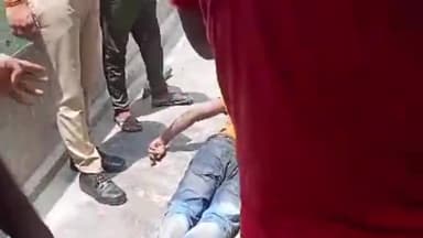 प्रयागराज: सिविल लाइंस थाना क्षेत्र के सुलभ कांप्लेक्स के अंदर मिला अज्ञात युवक का शव, पुलिस मामले की जांच में जुटी