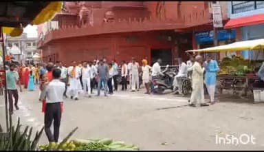 नलखेड़ा: मोहना ग्राम से बड़ी संख्या में कावड़ यात्री महाकालेश्वर उज्जैन के लिए हुए रवाना, विधायक विक्रम सिंह भी रहे शामिल