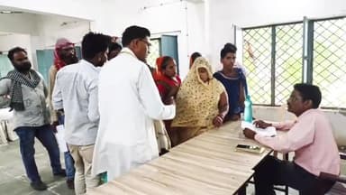 सिरोंज: तहसील कार्यालय में 'जनसुनवाई' का हुआ आयोजन, तहसीलदार ने लोगों की सुनी समस्याएं