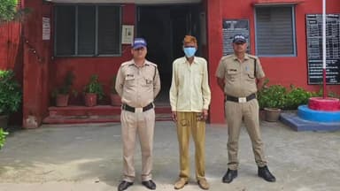 लालढांग: न्यायालय द्वारा जारी वारंट की तामील करते हुए थाना श्यामपुर पुलिस ने एक वारंटी अभियुक्त को किया गिरफ्तार
