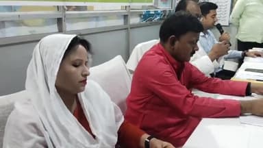 फुलवारी: नगर परिषद में सभापति आफताब आलम की अध्यक्षता में की गई बैठक, फुलवारी शरीफ के विधायक गोपाल रविदास हुए शामिल