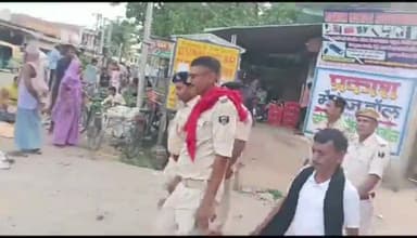 करपी: मुहर्रम पर्व को देखते हुए किंजर पुलिस ने किया फ्लैग मार्च