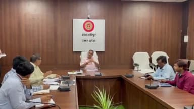 शाहजहांपुर: जिलाधिकारी उमेश प्रताप सिंह ने खराब प्रदर्शन वाले क्षेत्रों के जेई को कारण बताओ नोटिस जारी करने हेतु किया निर्देशित