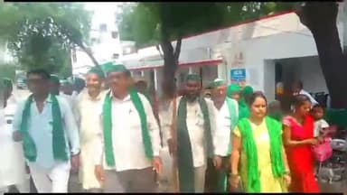 उन्नाव: थाना माखी पहुंचे भारतीय किसान यूनियन के जिलाध्यक्ष ने किसानों की समस्याओं को लेकर थाना प्रभारी से की बातचीत