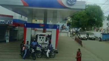 हज़ारीबाग: जैन पेट्रोल पंप के पास अपराधियों के मंसूबे पर फिरा पानी, कार से चुराया गया बैग निकला खाली