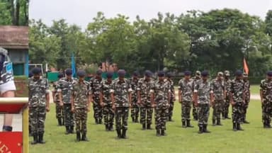 अररिया: जयप्रकाश नगर स्थित एसएसबी कैंप मुख्यालय में कारगिल विजय दिवस के अवसर पर वीर सपूतों को दी गई श्रद्धांजलि