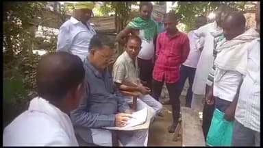 हिलसा: शहर के आदर्श सर्वोदय विद्यालय के पास विधायक ने जनता दरबार लगाकर सुनी लोगों की समस्या, बिहार में शिक्षा का बेहतर व्यवस्था