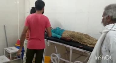 टीकमगढ़: परसुआ गांव में नाबालिक लड़की की जहरीला पदार्थ खाने से बिगड़ी हालत, ज़िला अस्पताल में कराया गया भर्ती