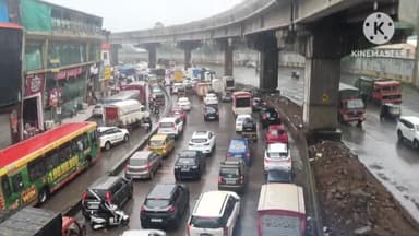 उपनगरमध्ये वाहनांच्या रांगा; पंचवटी, पवई परिसरात वाहतूक कोंडी