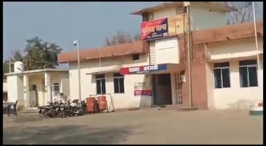 चितरंगी: घर में आग लगाने वाले आरोपी को बरगवां  पुलिस ने बरगवां बाजार से किया गिरफ्तार