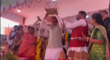 चितरंगी: मध्य प्रदेश के मुख्यमंत्री शिवराज सिंह चौहान सिंगरौली पहुंचकर संत रविदास रथ यात्रा का किया शुभारंभ