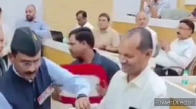 हुज़ूर: कारगिल दिवस के अवसर पर प्रशासन अकादमी पहुंचे गृह मंत्री नरोत्तम मिश्रा, शहीदों को दी श्रद्धांजली