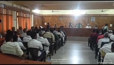 मोहम्मदी: मोहम्मदी तहसील सभागार में मोहर्रम को लेकर पीस कमेटी की बैठक का हुआ आयोजन