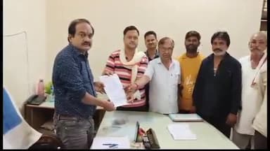 पीपलदा: इटावा कृषि मंडी खुलवाने की मांग को लेकर भारतीय किसान संघ ने सचिव को सौंपा ज्ञापन