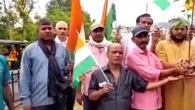 हरिद्वार: रोड़ी बेलवाला में सामाजिक संगठनों के प्रतिनिधियों ने कारगिल विजय दिवस के अवसर पर किया वृक्षारोपण