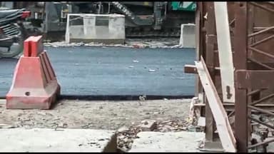 कानपुर: बिठूर के मंधना में पीएनसी कंपनी की लापरवाही आई सामने चलते ट्रैफिक में गिरती नजर आई बेल्डिंग की आग