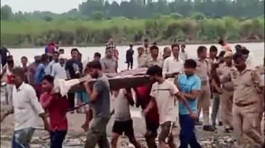 मुरादाबाद: मुगलपुरा थाना क्षेत्र से 13 किलोमीटर आगे नदी में उतराता मिला 13 साल के बालक का शव, पुलिस ने पोस्टमार्टम के लिए भेजा शव