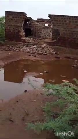 पोकरण: कस्बे में लगातार हो रही बारिश के कारण भवानीपुरा कच्ची बस्ती में भरभरा कर गिरा मकान, कोई जनहानि नहीं