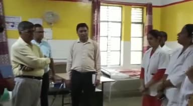 मऊरानीपुर: सामुदायिक स्वास्थ्य केंद्र का अपर निदेशक स्वास्थ्य एवं परिवार कल्याण ने किया निरीक्षण ,दिए जरूरी निर्देश